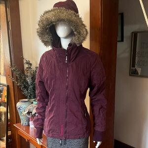 Bench size XL Women's Burgundy Jacket with Faux Fur removable Hood. HEAVY!